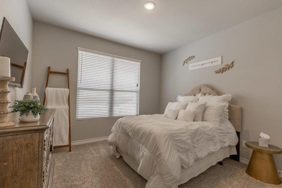 Entire House~ Spacious~ Prime Location~ Backyard Lubbock Exteriör bild
